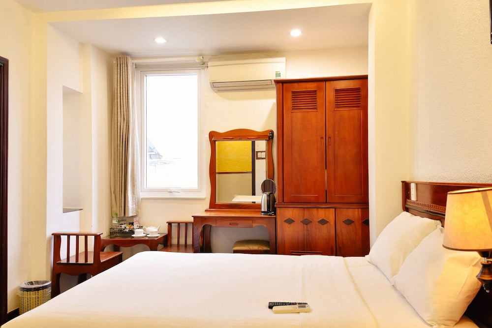Duc Vuong Hotel 48/86