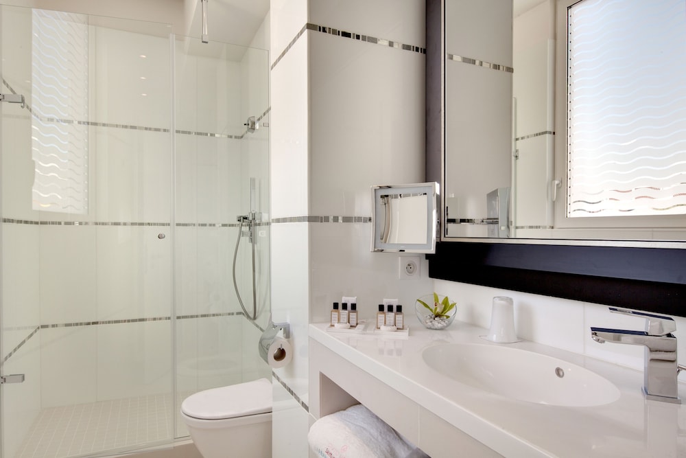 Grand Hotel Thalasso Et Spa 72/73