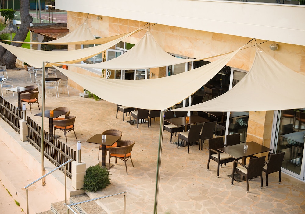 Apartamentos Sol Romantica by DOT Suites 35/57