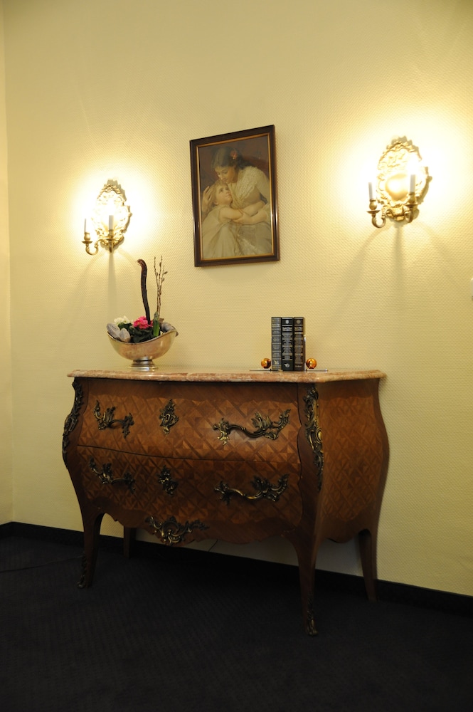 Hotel Rheinischer Hof 4/36