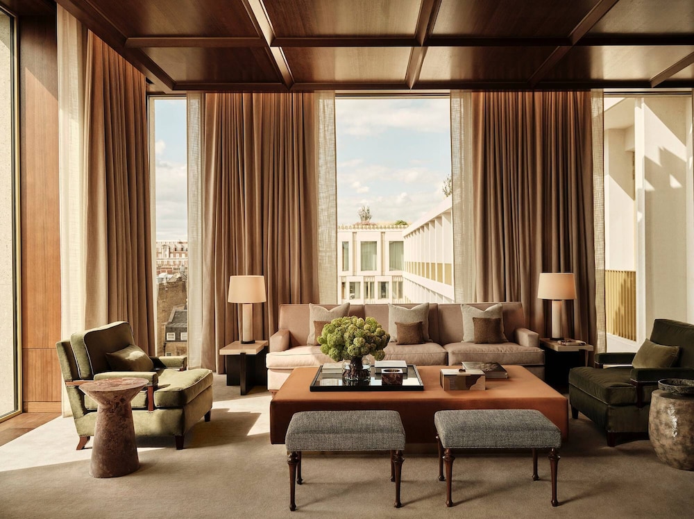 The Chancery Rosewood 32/49