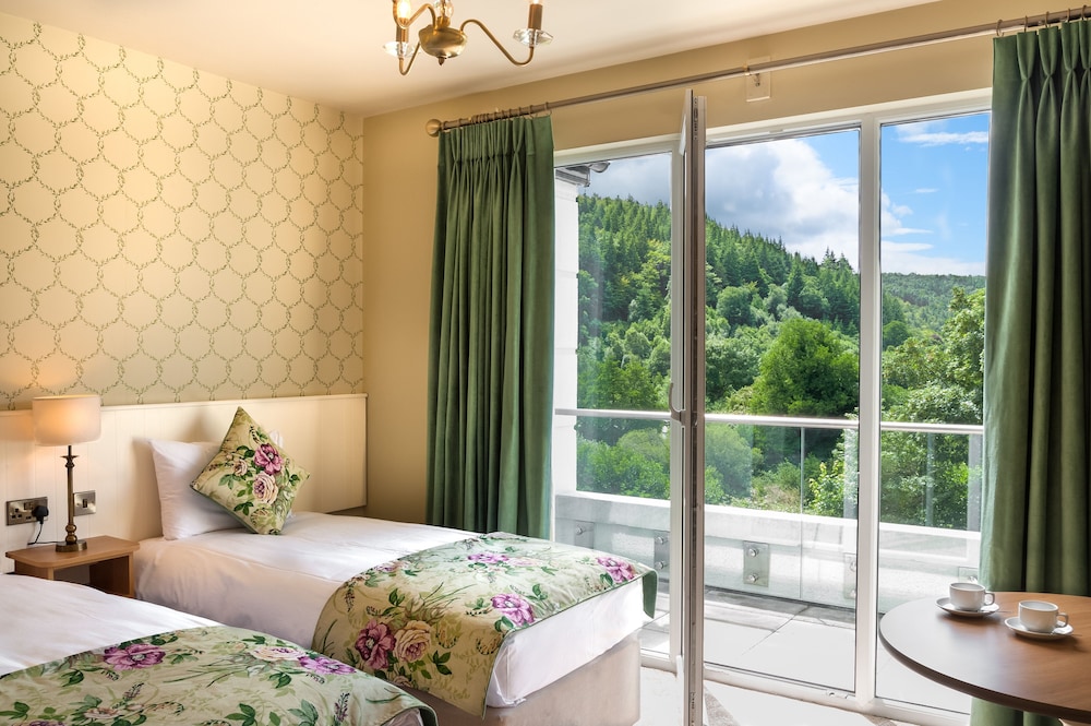 Woodenbridge Hotel 31/73