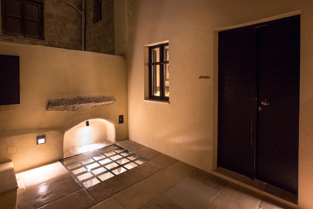 Allegory Boutique Hotel 81/100