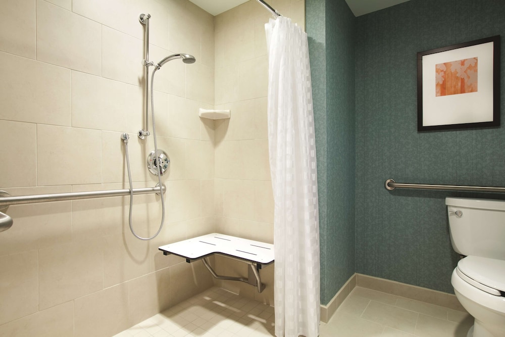 Hyatt Place Riverside Downtown 8/60