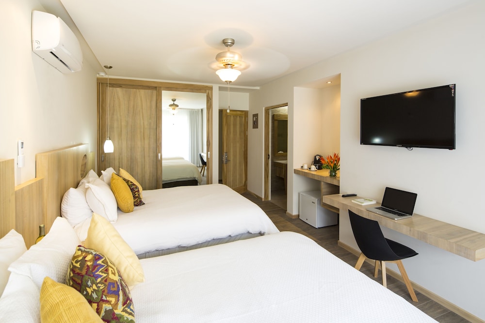 Hotel Villa Los Candiles 24/76