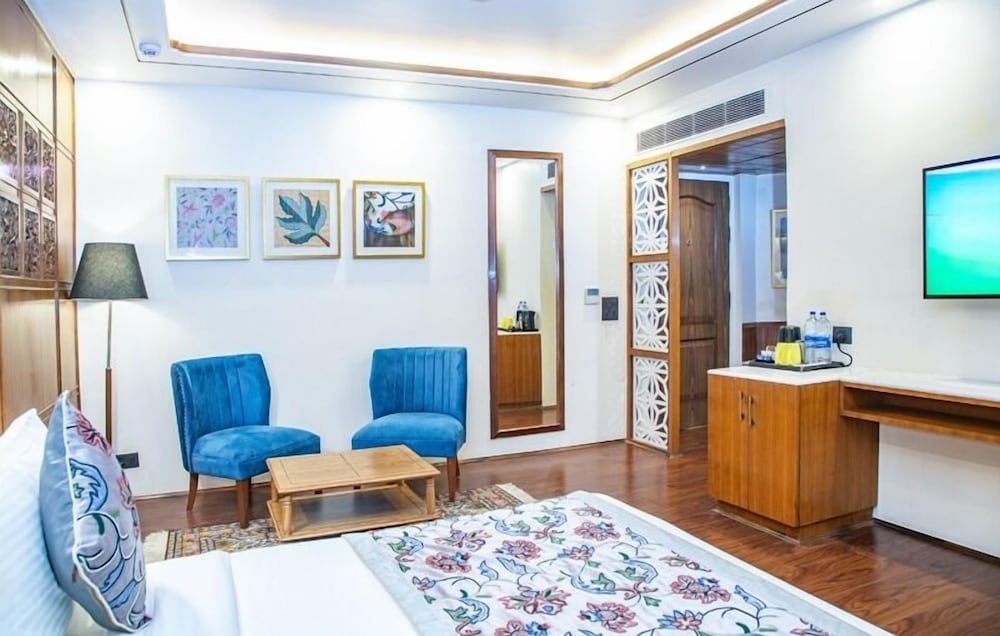 Lemon Tree Hotel Srinagar 15/21