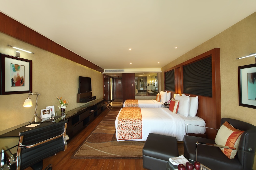 Gokulam Grand Hotel Spa 9/75