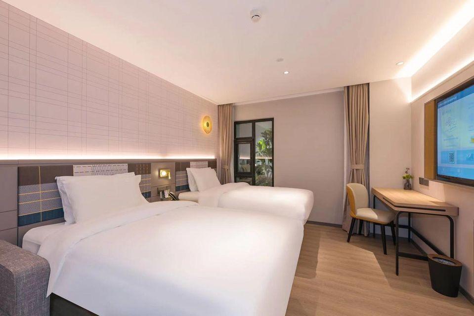 Homeinn Plus(Beijing Chaoyang High Speed Railway Station Joy City) 16/31