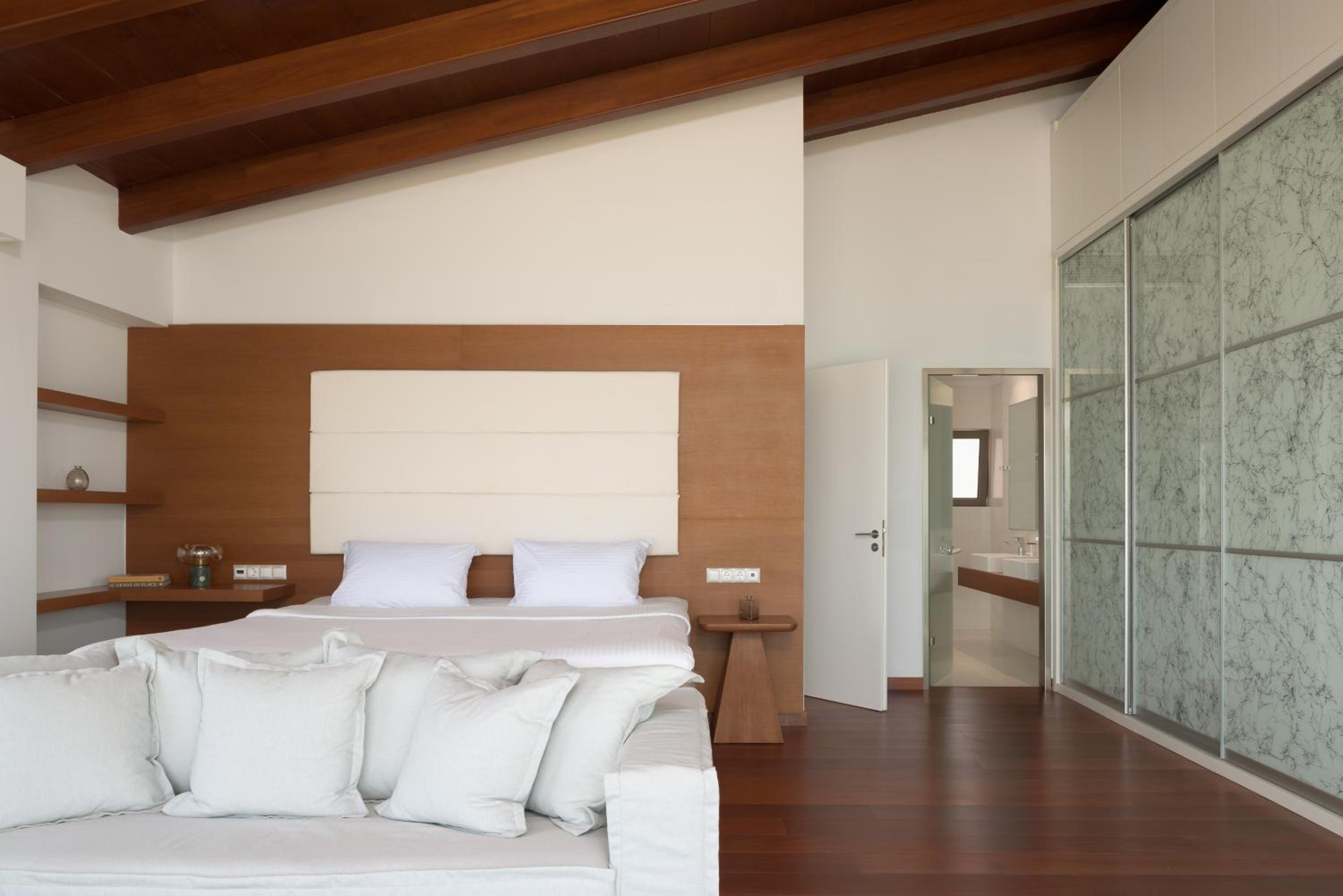Villa, Beach Front, Sea Front