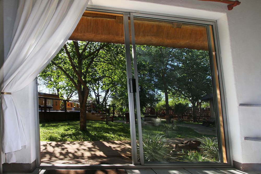 Normann Safari Bush Lodge 3/50