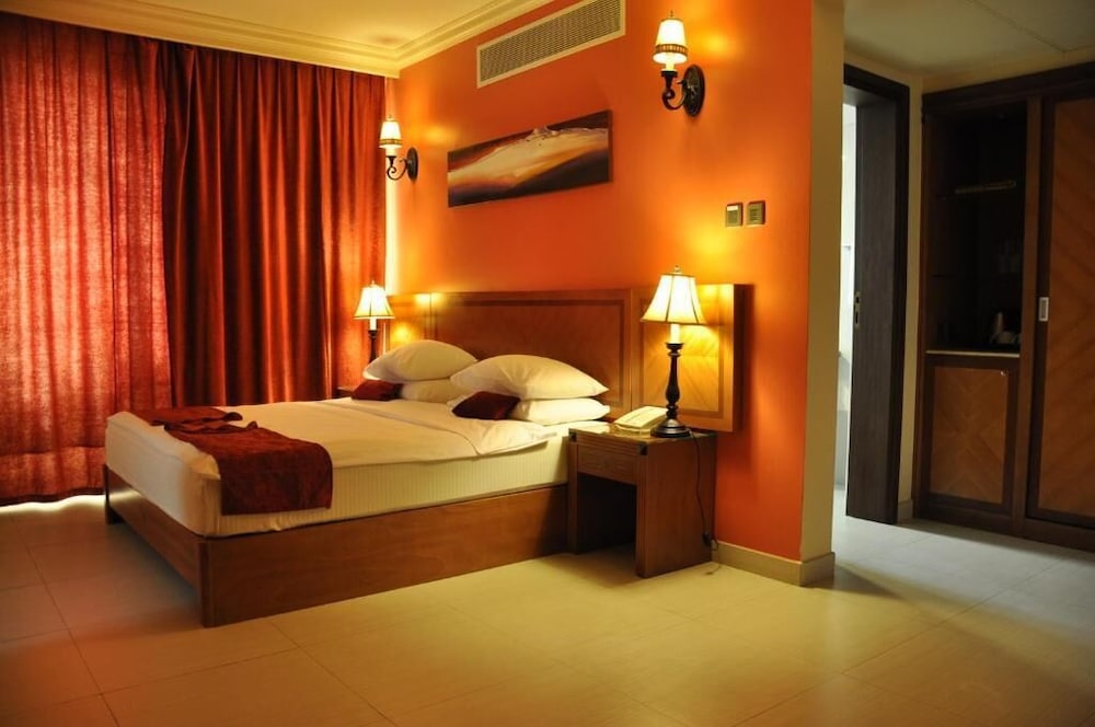 Deluxe, Double Bed, Sofa
