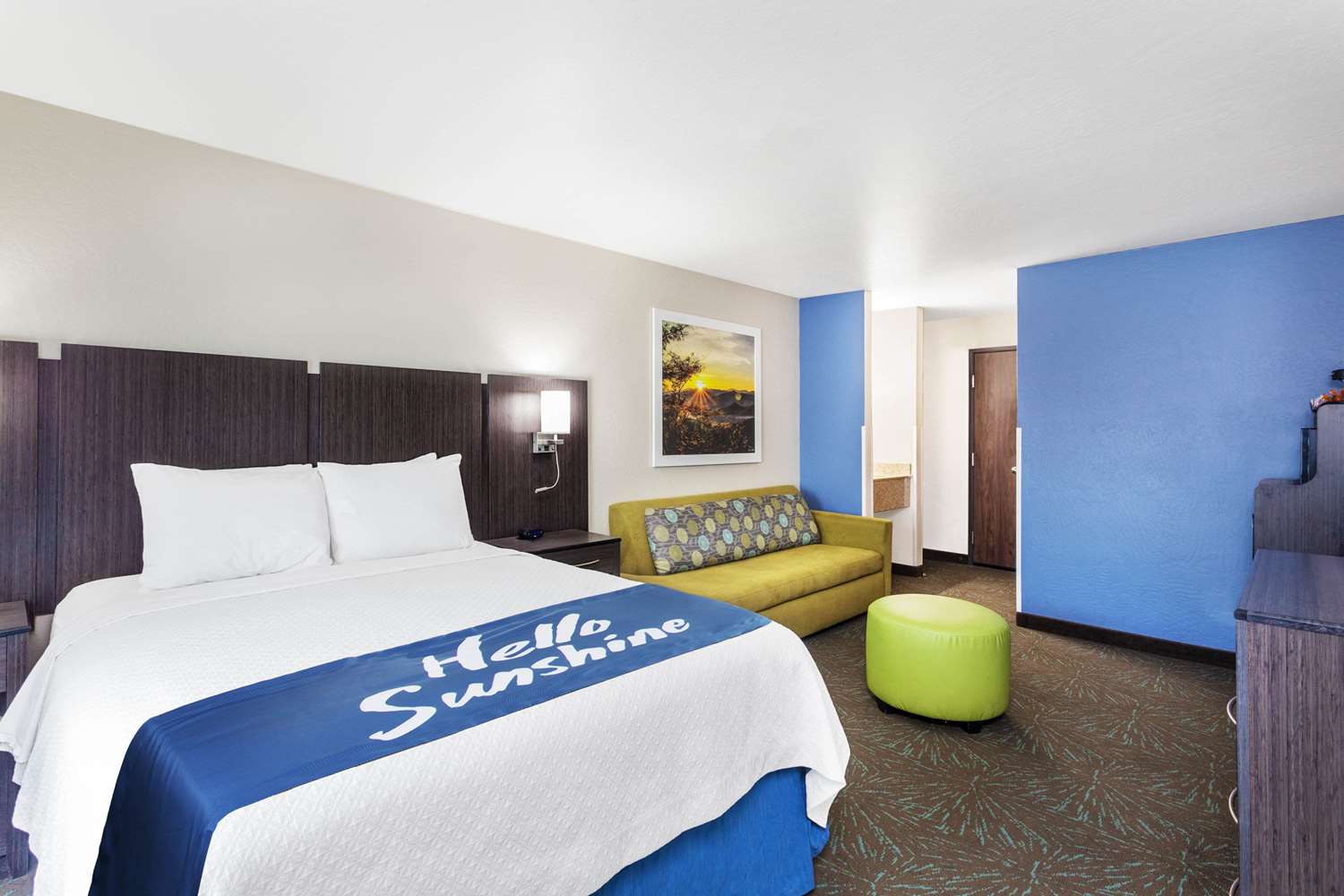 Days Inn & Suites by Wyndham East Flagstaff 11/36