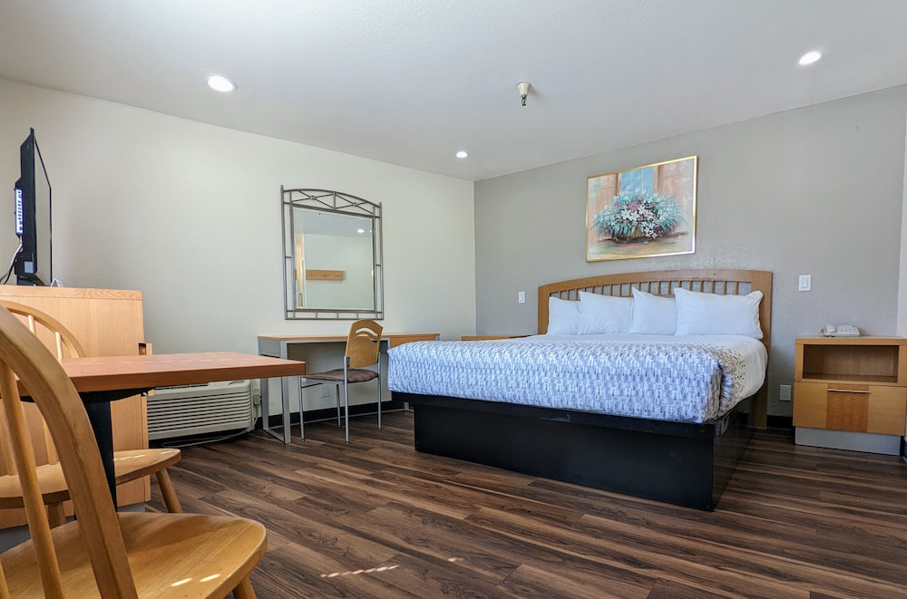 Royal Inn 12/45