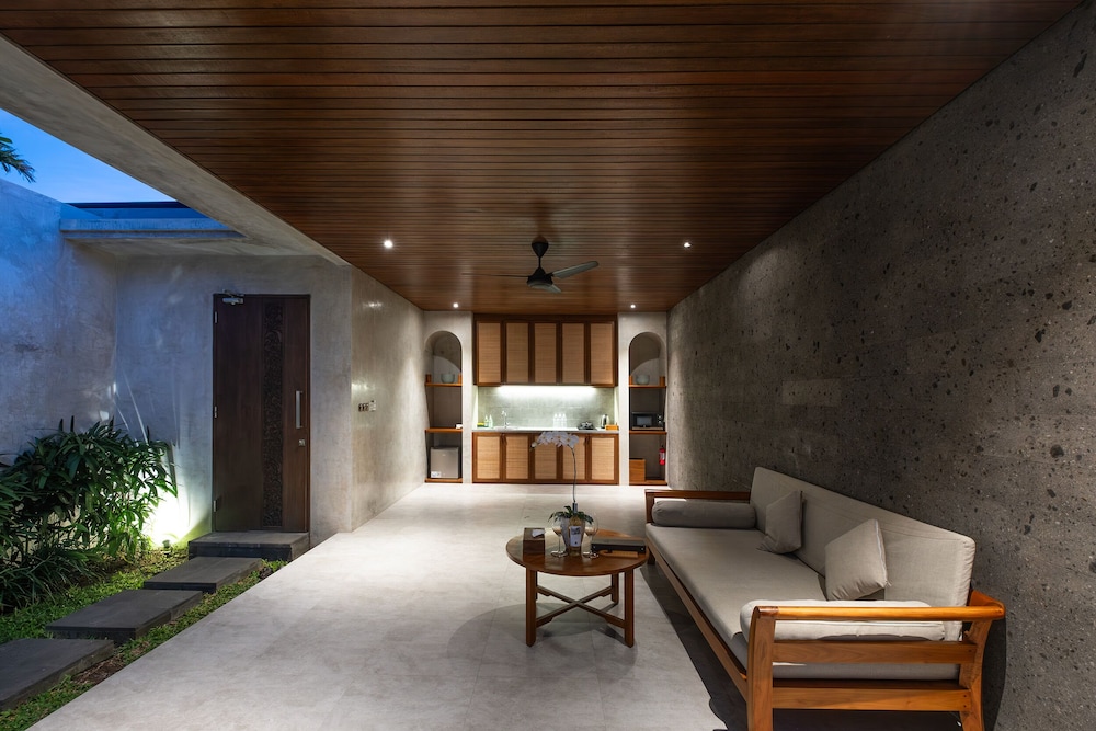 TAMAN DHARMAWANGSA SUITES 23/50