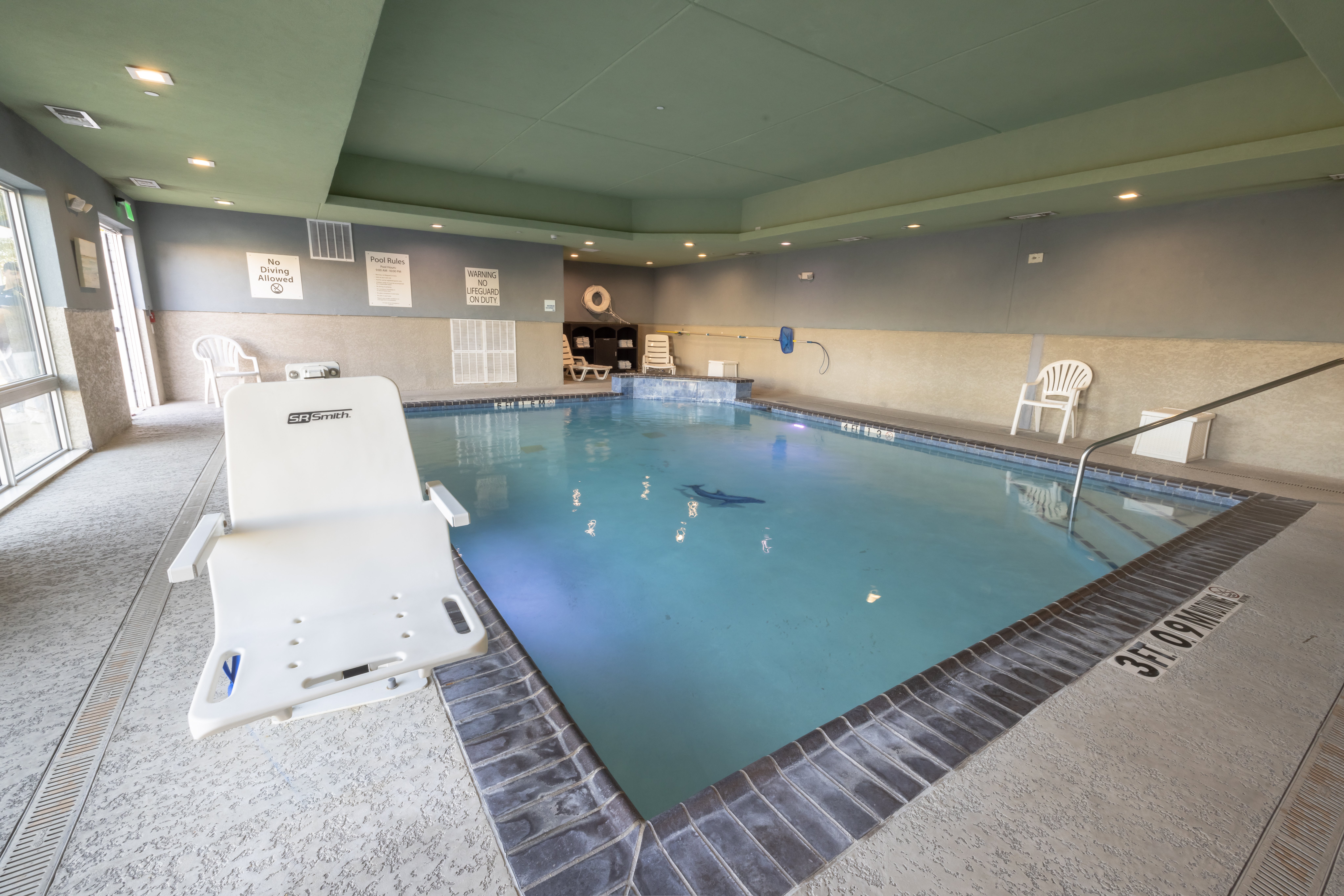 Holiday Inn Express and Suites Dallas Northeast Arboretum, an IHG Hotel 24/49