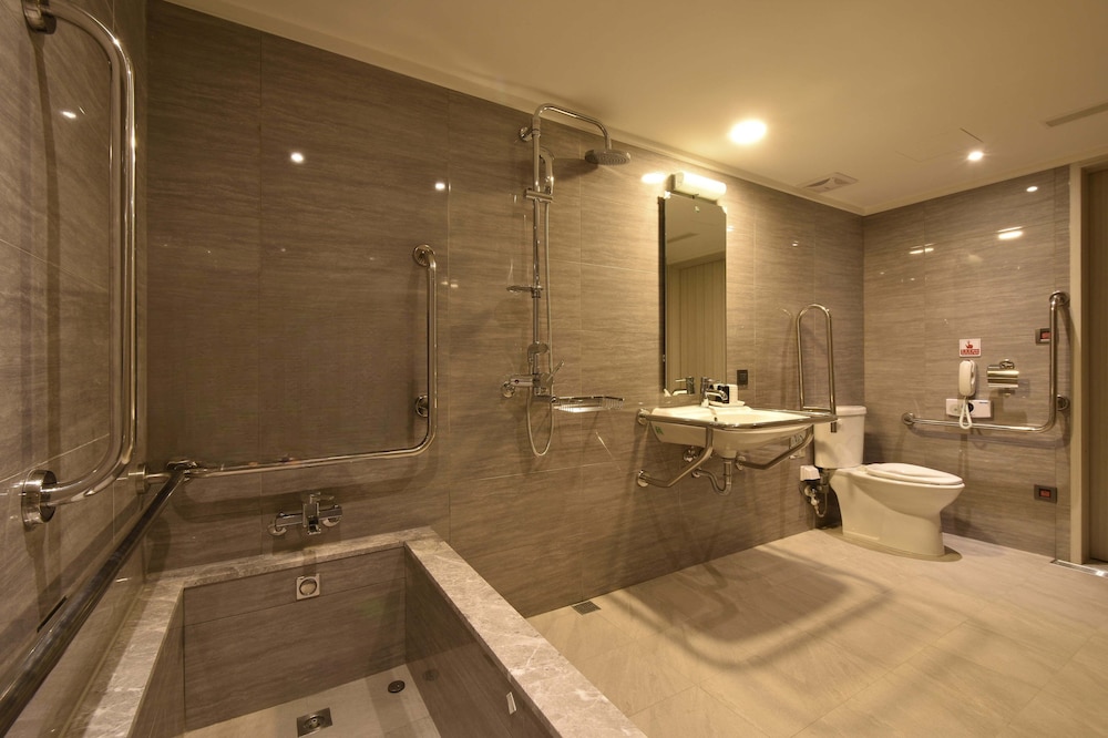Green World Hotels Zhongxiao Taipei 48/50