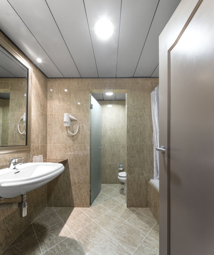 Avenida Hotel Maputo 25/56