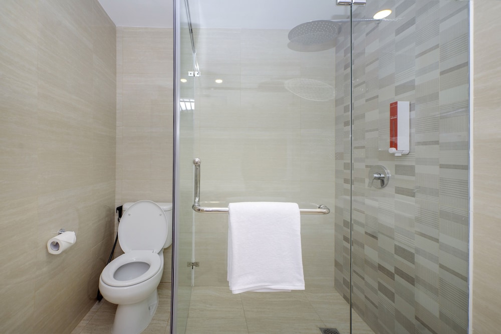 favehotel Bitung - North Sulawesi 7/24
