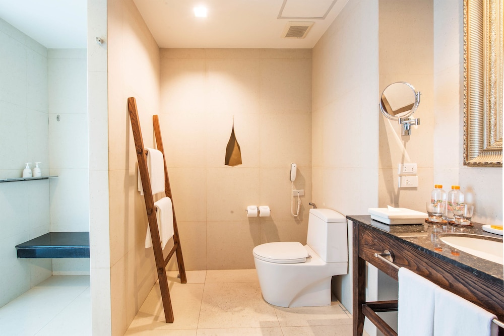 Sunsuri Phuket 77/78