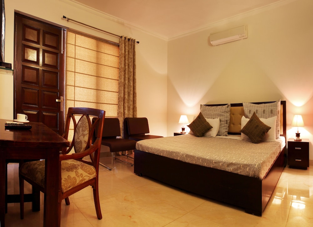 Perch Arbor Suites 24/52