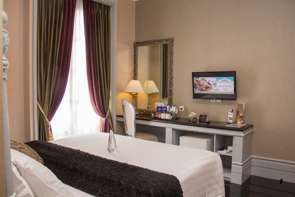 Gh Universal Bandung 13/50