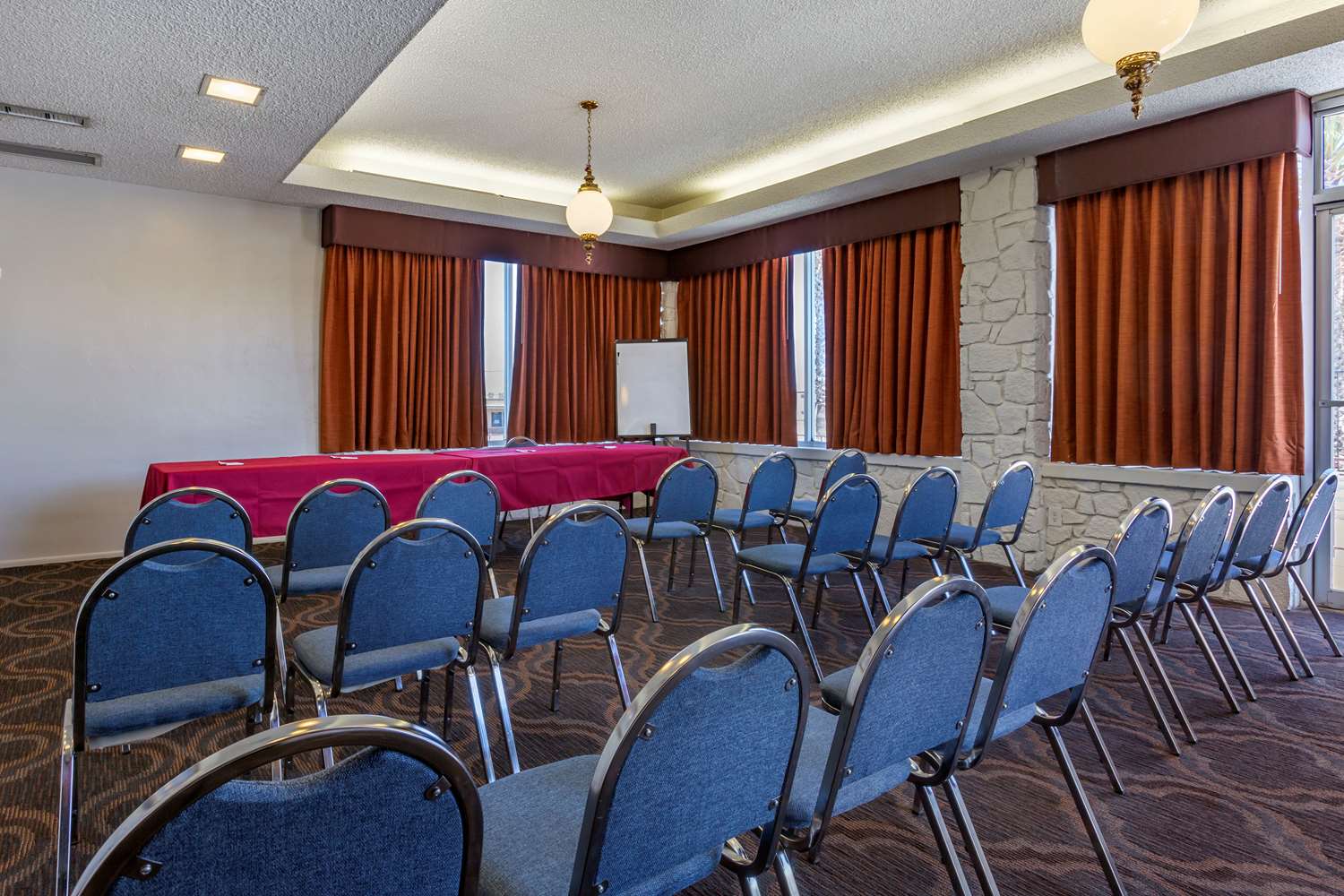 Best Western Plus King's Inn & Suites 29/37