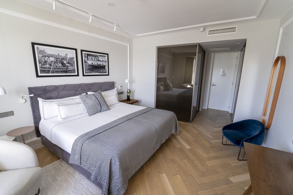 Lasala Plaza Hotel 13/50