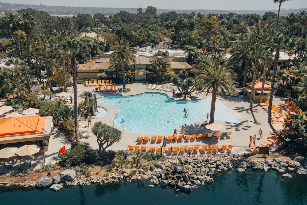 Paradise Point Resort and Spa 6/34