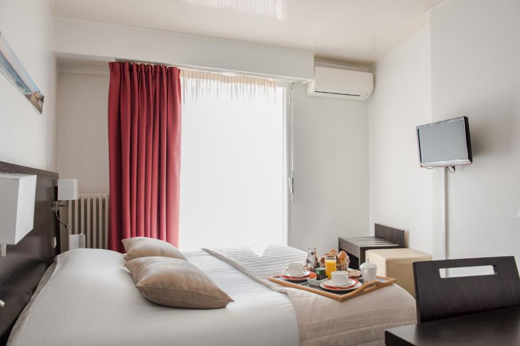 غرفة سوبيريور بسرير مزدوج، Exclusive Hotel Comte De Nice 2/2
