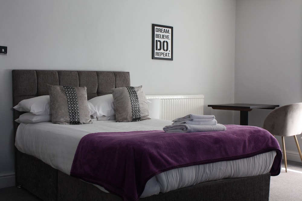 OYO Watton Vibe Hotel 18/50