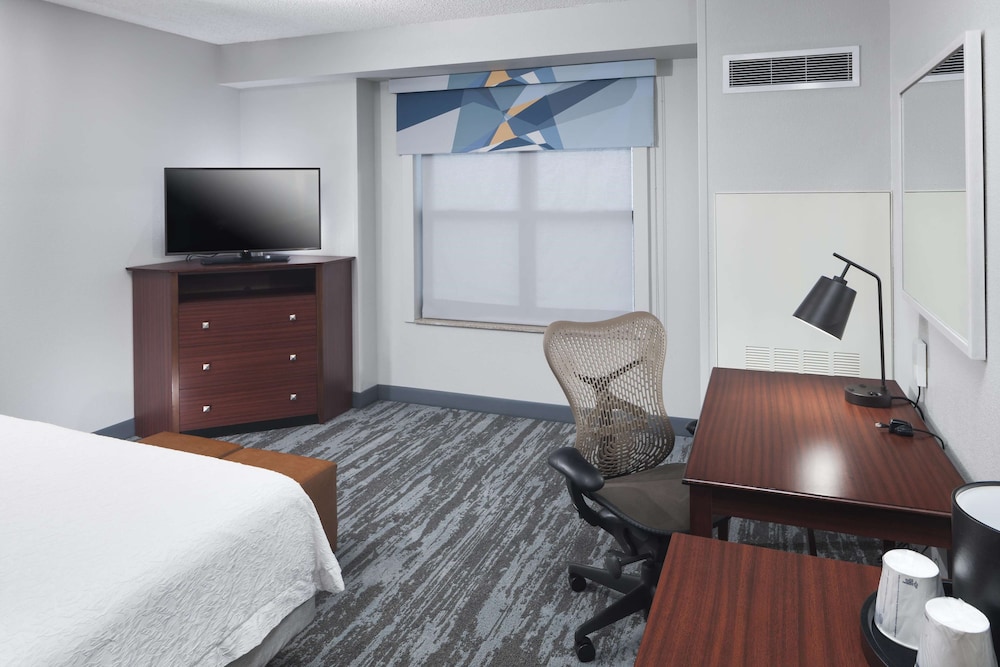 Hampton Inn And Suites By Hilton Oklahoma City Bricktown Ok 28/80