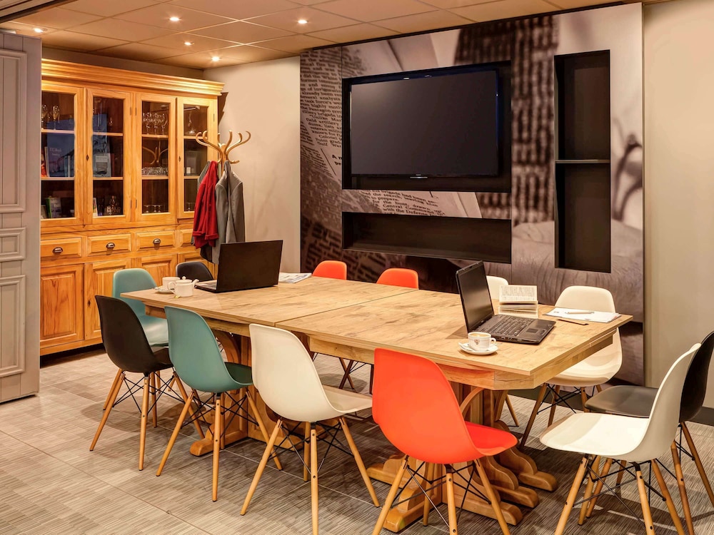Ibis Lyon Nord 56/69