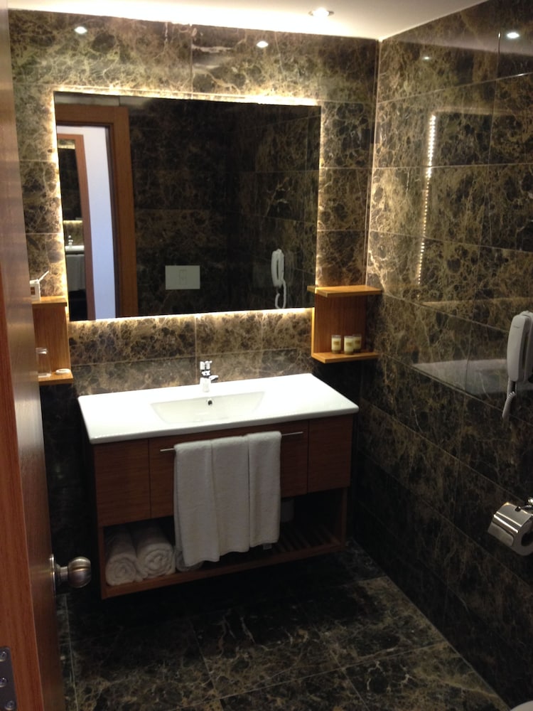 Asr-I Ala Hotel 41/41