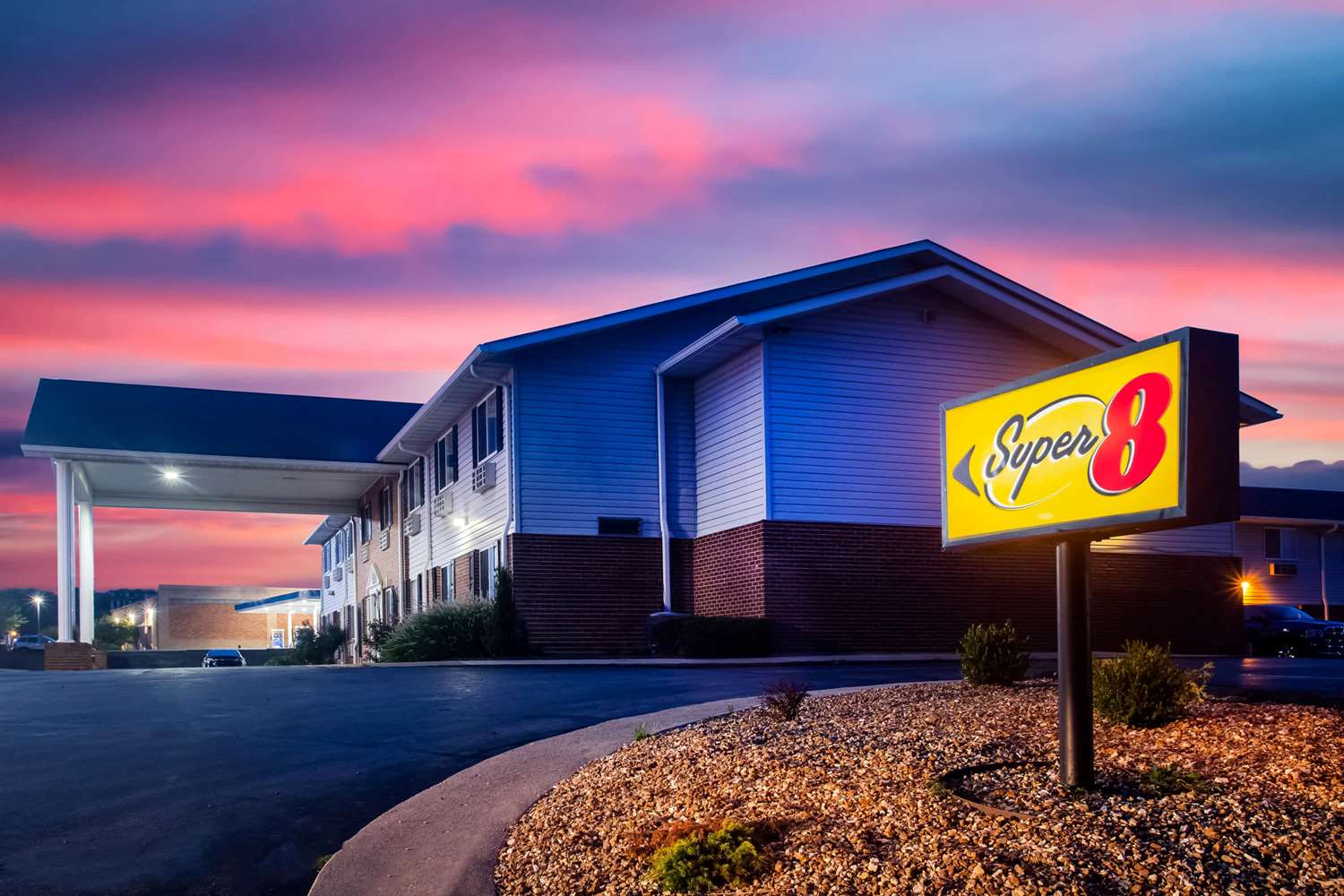 Super 8 by Wyndham Washington 4/32