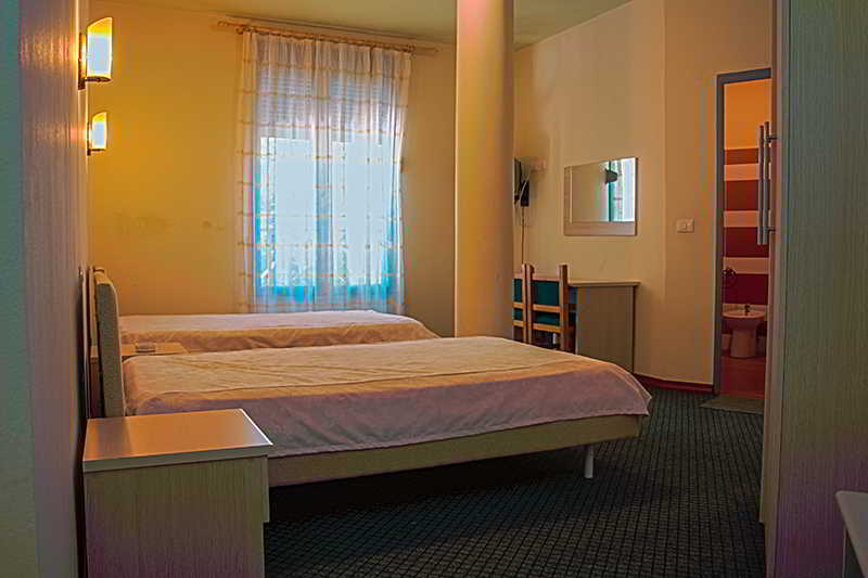 Kriva Hotel 8/24