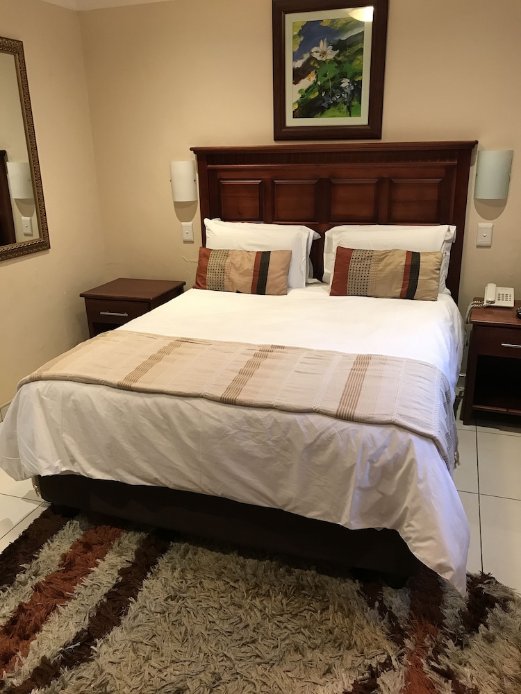 Global Village Guest House 4/26