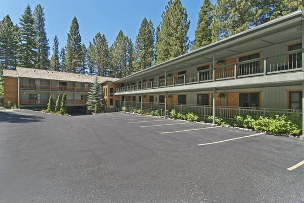 Parkside Inn at Incline 4/57