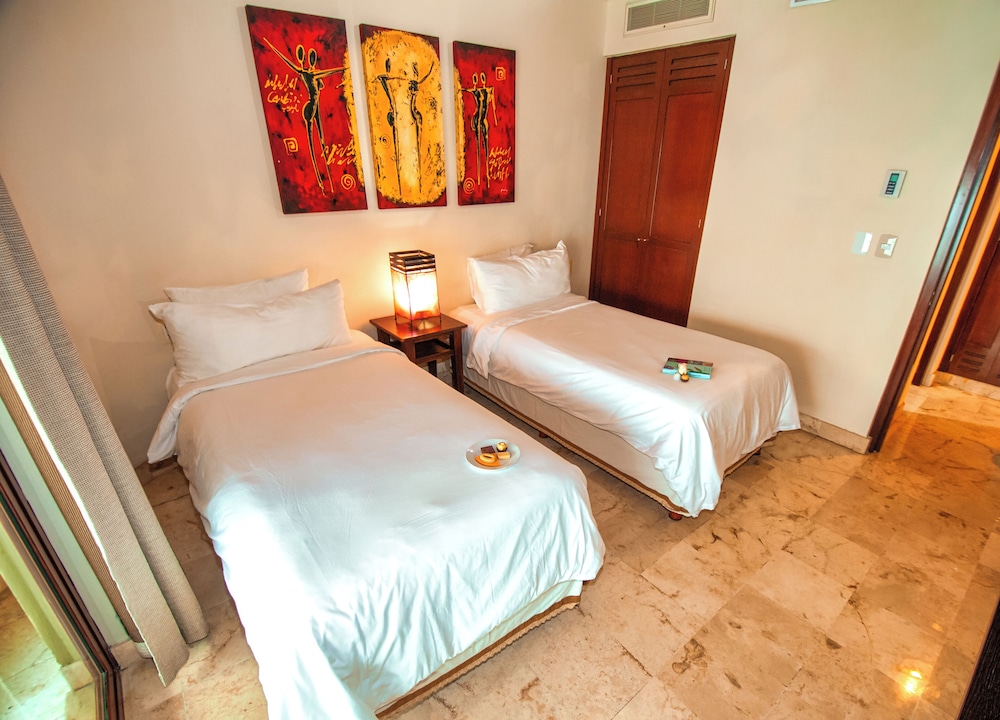 3 BEDROOMS, EXCLUSIVE, PENTHOUSE, TERRACE
