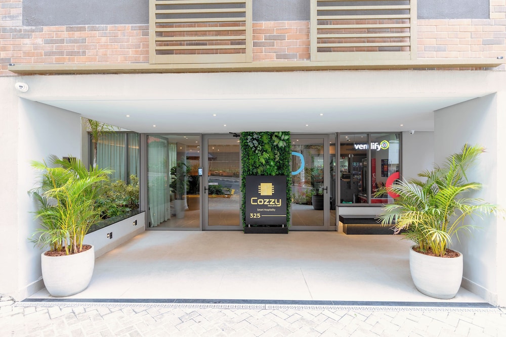 Cozzy Premium Paulista Hotel 5/70