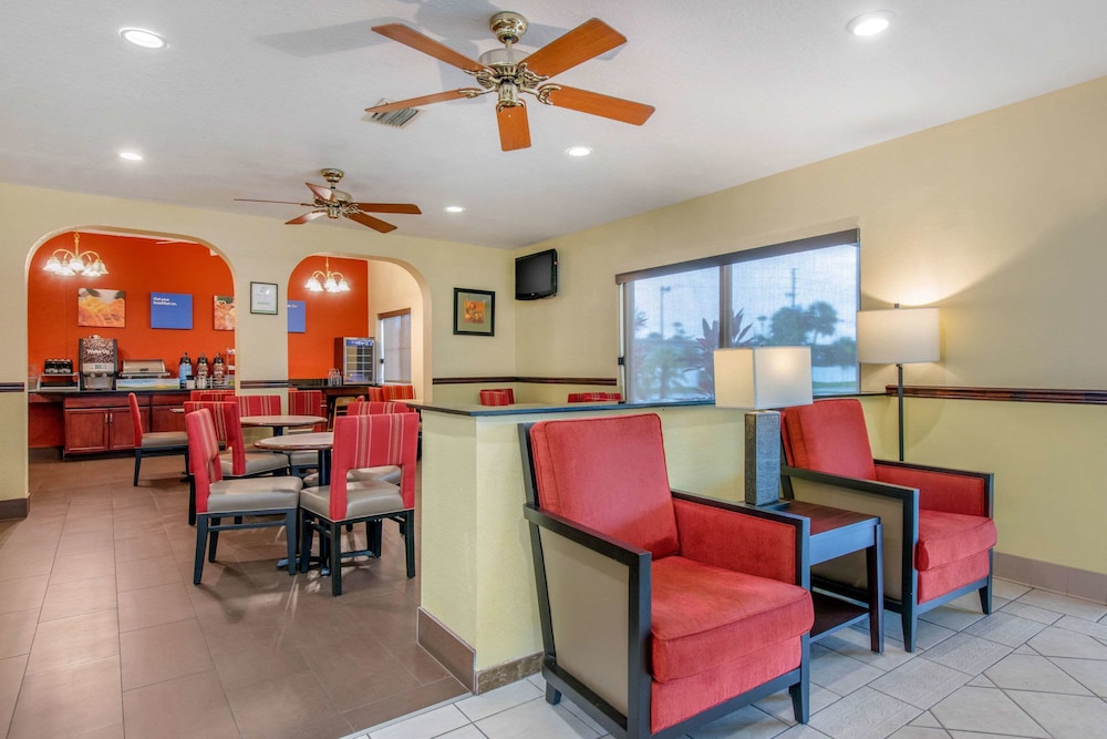 Comfort Inn Kissimmee Lake Buena Vista South 23/31