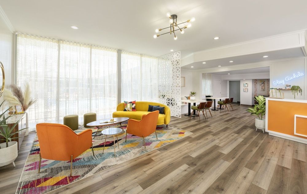 The Sherman Hotel 20/25