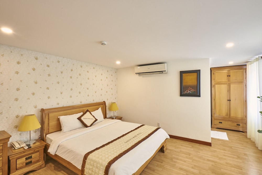 Saigon Apos S Book Hotel 17/56