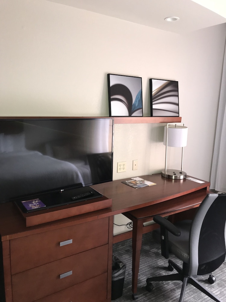 Courtyard By Marriott Mcallen Airport 35/37