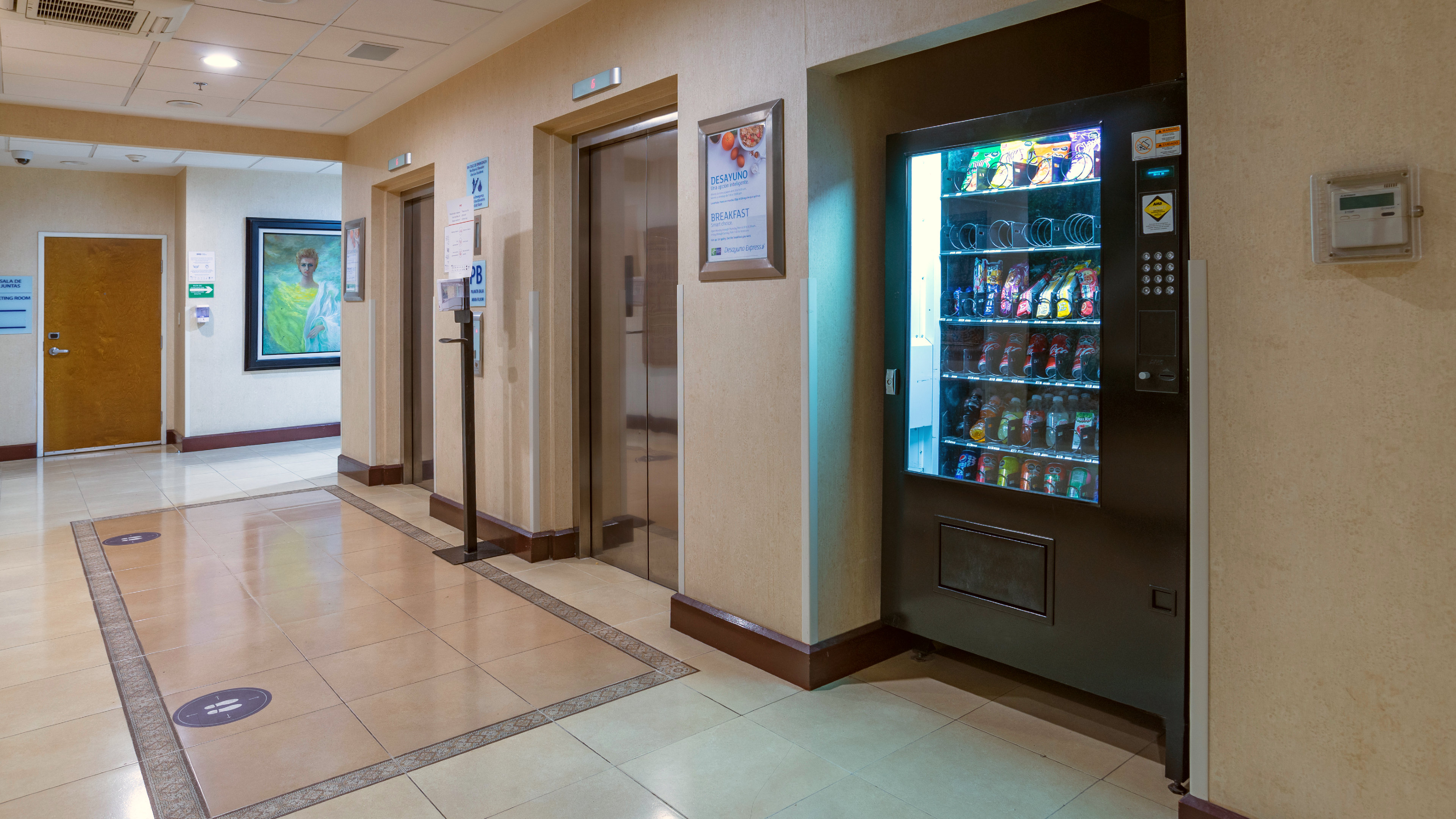 Holiday Inn Express & Suites Cuernavaca 12/50