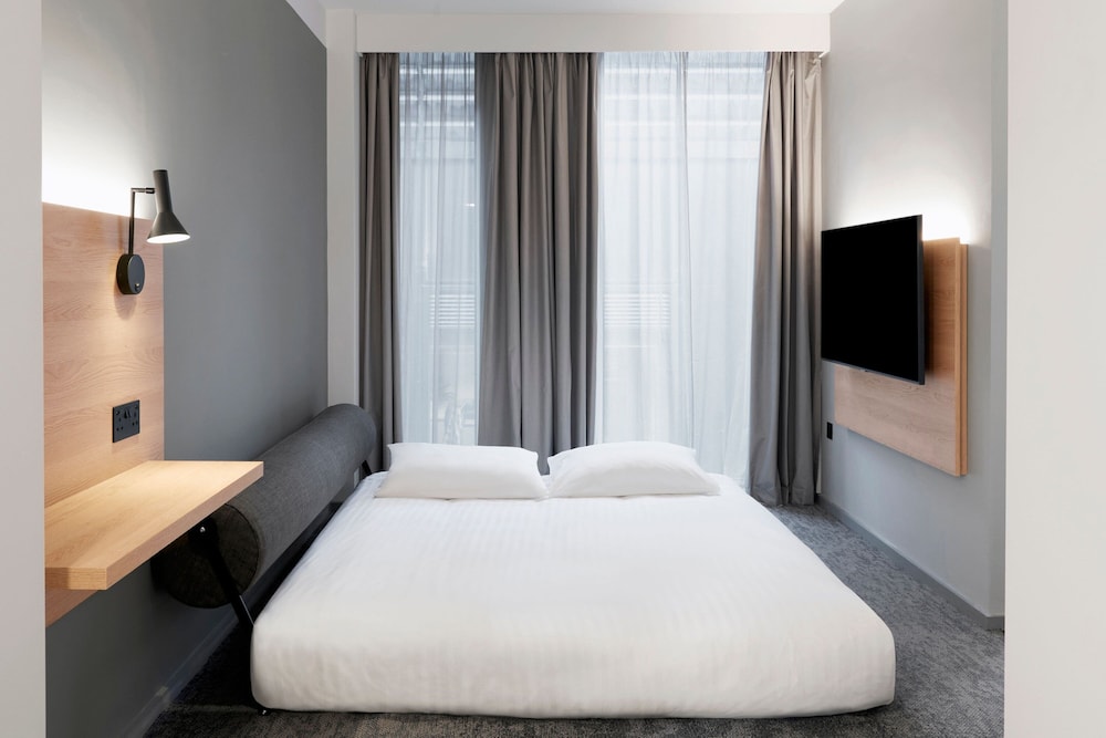 Moxy Manchester City 6/40