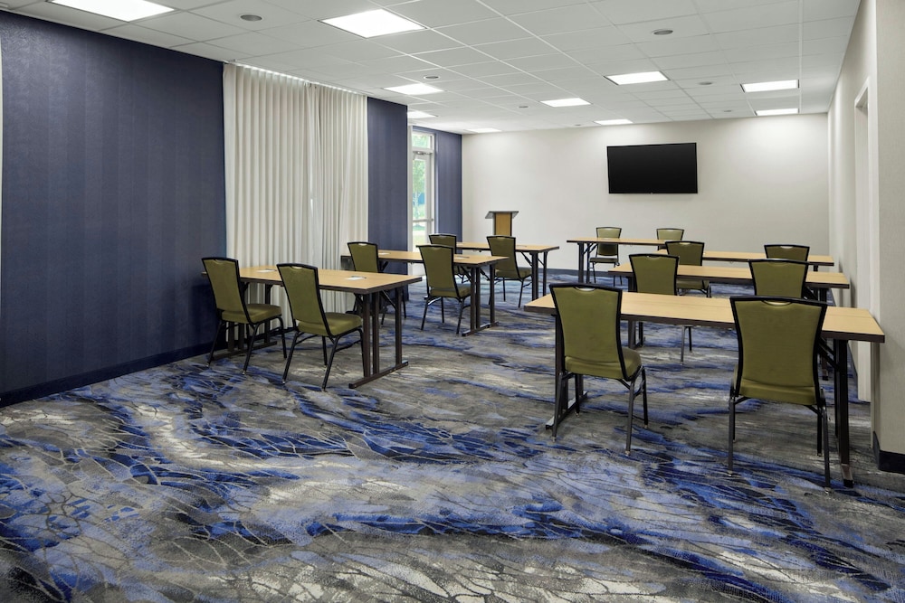 Fairfield Inn And Suites By Marriott Richmond Ashland 38/50