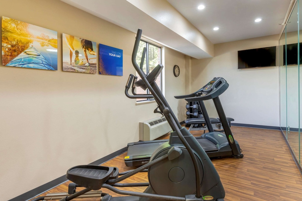 Comfort Inn & Suites Lenoir Hwy 321 Northern Foothills 24/40