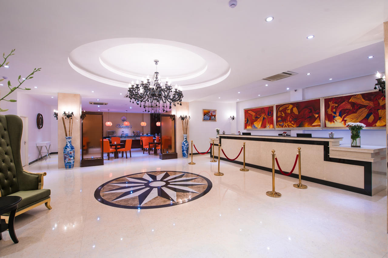 Palms Hotel 7/41