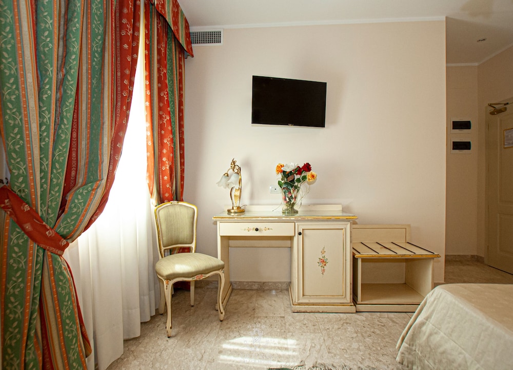 Viktoria Palace 60/76