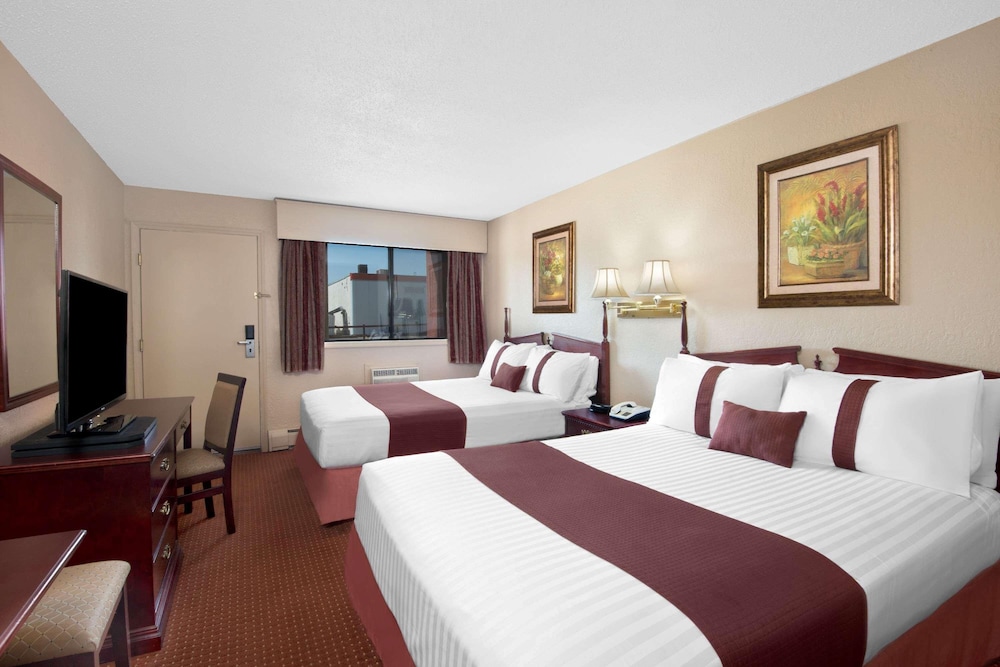 Standard, 2 Queen Beds